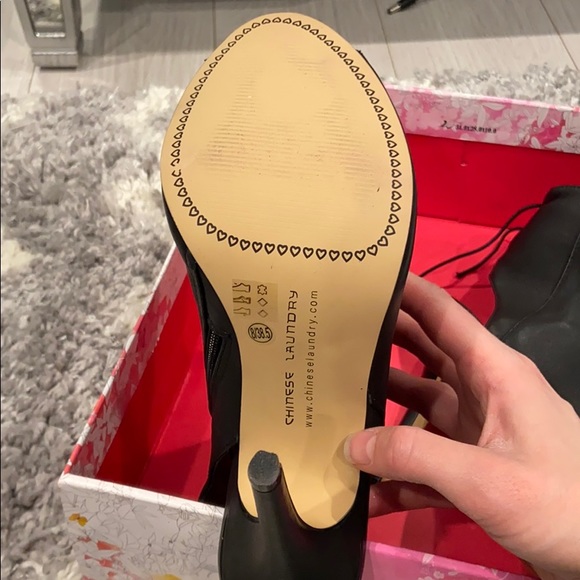 Black heels - Picture 10 of 10